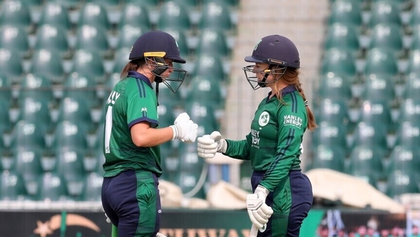 Arlene Kelly and Mary Waldron combined brilliantly, but not enough to stop Pakistan going 2-0 up in the series