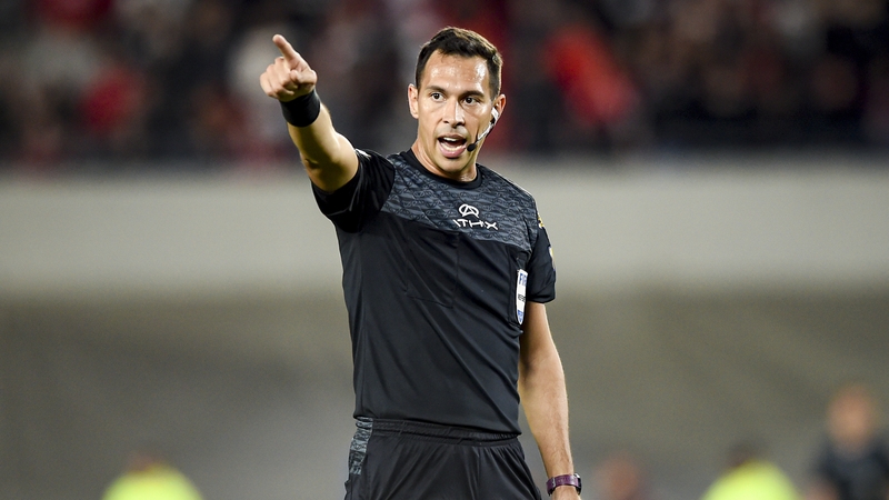 Referee Facundo Tello