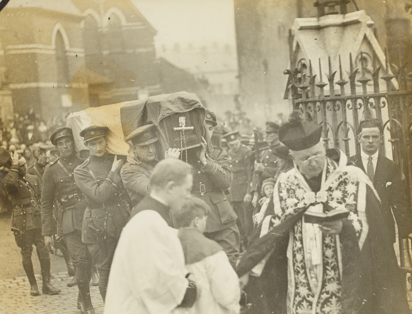 Sean Hales' funeral. Credit: The National Library of Ireland.