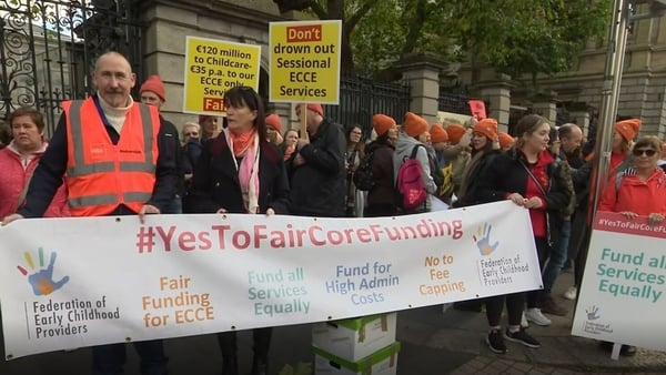 Early Childcare providers protesting outside the Dáil this morning