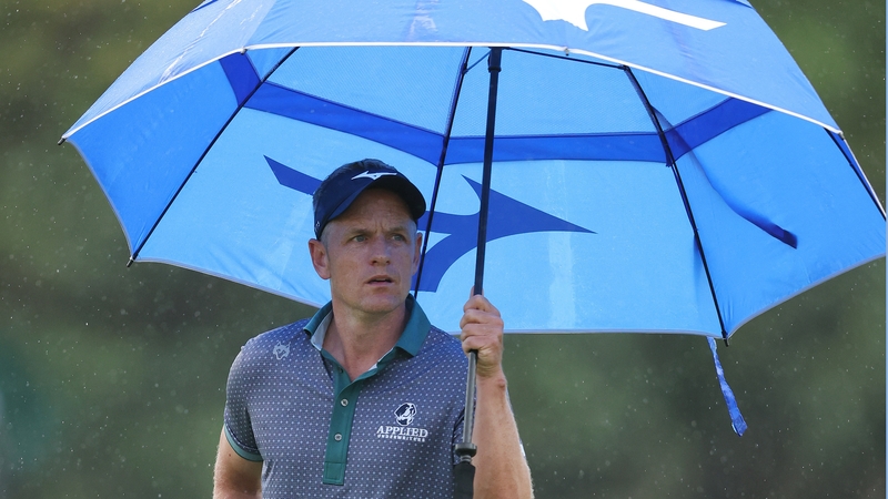 Luke Donald takes shelter at Gary Player CC