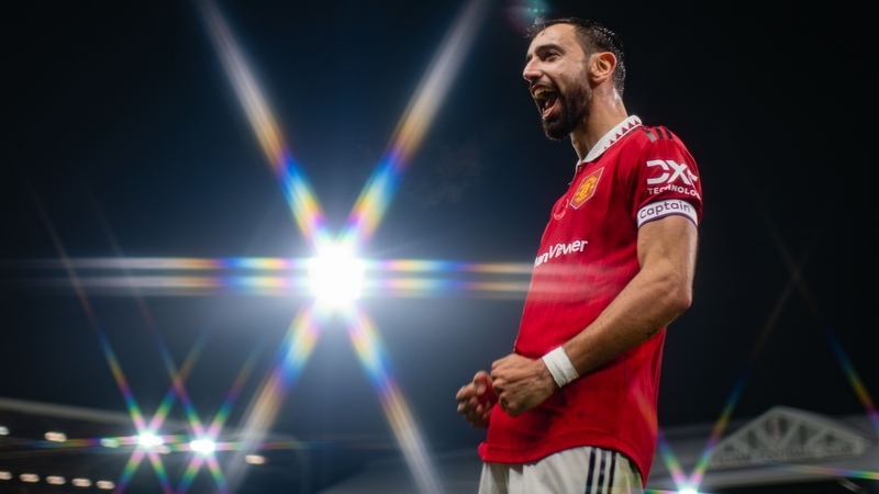 Fernandes celebrates the win at Fulham