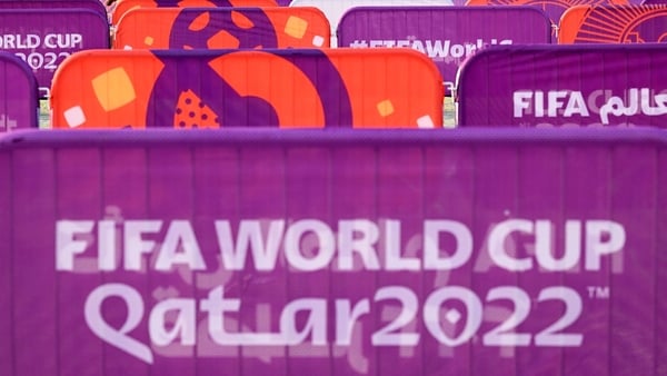 TV2 reporter Rasmus Tantholdt was doing a live broadcast ahead of the start of the world cup