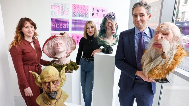 Students (L-R) Natalia Sherry and Angelika Krasinska with Minister for Further and Higher Education, Research, Innovation and Science Simon Harris TD (Pics: Marc O'Sullivan)