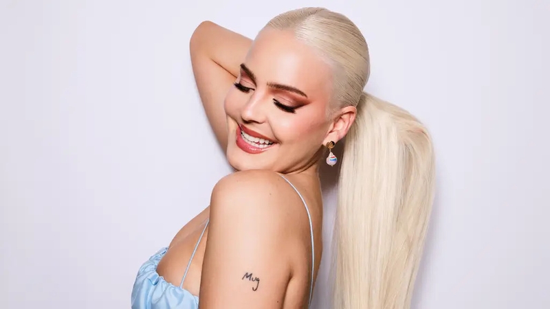 Pop star Anne-Marie rocks a sleek pony created by Jonathan Andrew (Fudge Professional/PA)