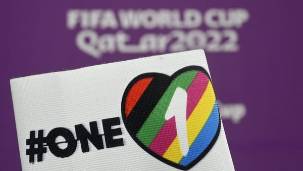 The armbands are intended to send a message of tolerance, connection and opposition to all forms of discrimination
