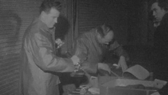 Precautions at ports to stop the spread of Foot and Mouth Disease (1967)