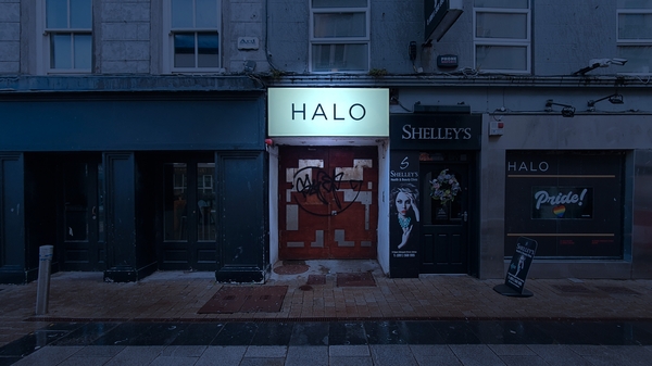 'The halo, be it bright or dark, is misleading'