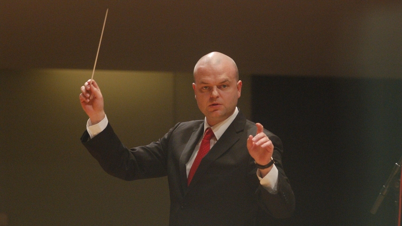 Gavin Maloney conducts the RTÉ Concert Orchestra