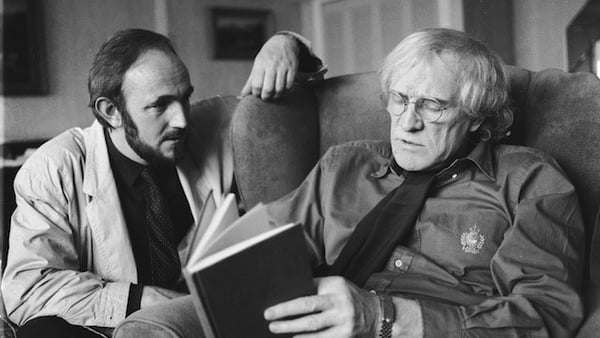 Richard Harris (L) with his biographer Joe Jackson