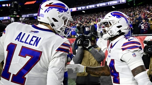 Wide receiver Stefon Diggs (R) and quarterback Josh Allen combined for a spectacular first-half touchdown