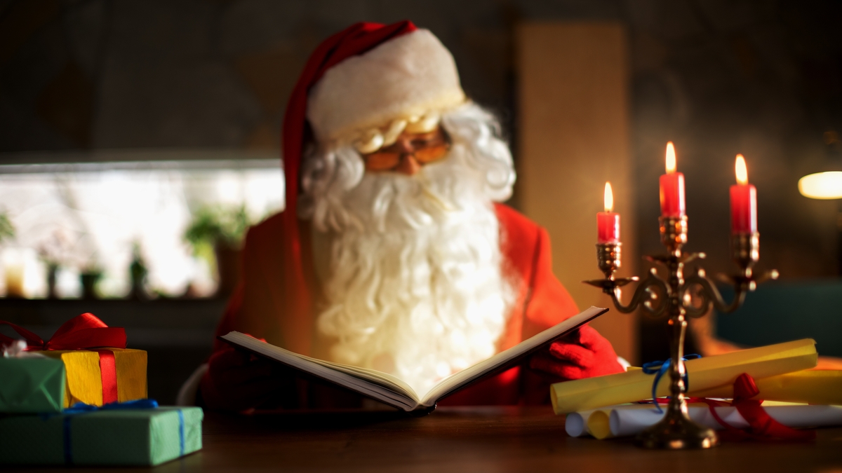Talk to Santa with Derek Mooney