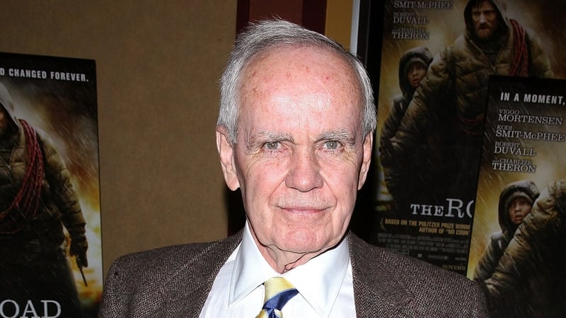 Writer Cormac McCarthy, who died on June 13th 2023, at the premiere of "The Road" in New York in 2009. Photo: Getty Images