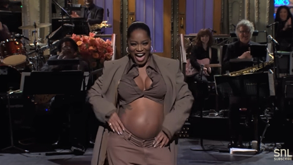Keke Palmer - "Guys, I am going to be a mom!" Screengrab: Saturday Night Live/NBC