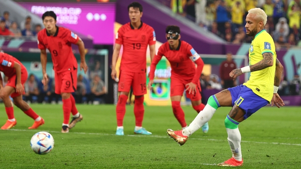 Neymar scores from the spot