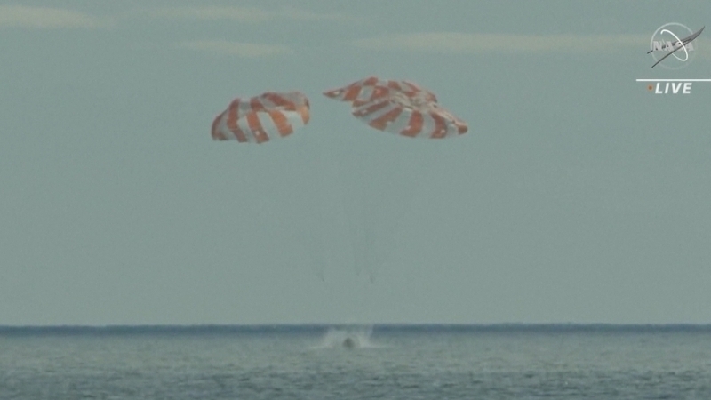 NASA's Orion capsule makes splashdown in the Pacific