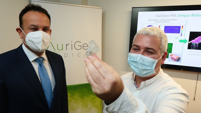 Tánaiste Leo Varadkar and Tony O'Halloran CTO of AuriGen Medical