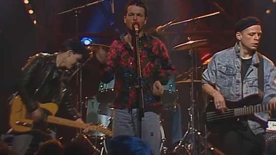 The Fat Lady Sings performing on 'Megamix' in1988.