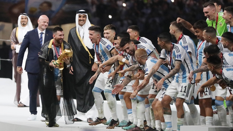 The $220bn dollar photograph