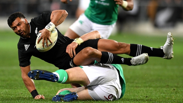 Richie Mo'unga returns at out-half