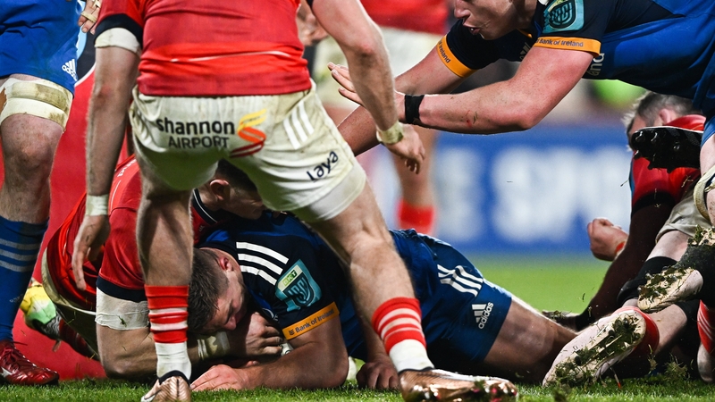 Scott Penny scores Leinster's first try