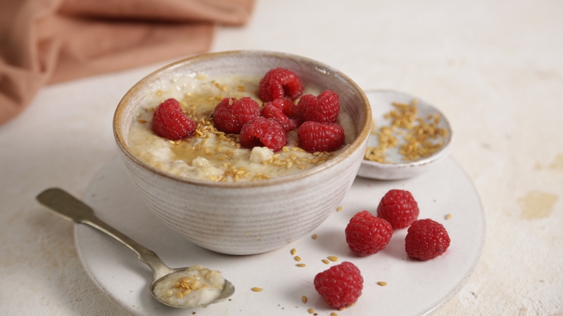 Contains approximately 400 kcal.