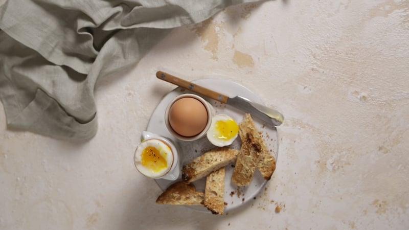 Contains approximately 400 kcal.