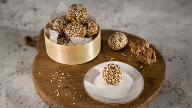 Each ball contains approximately 200 kcal.