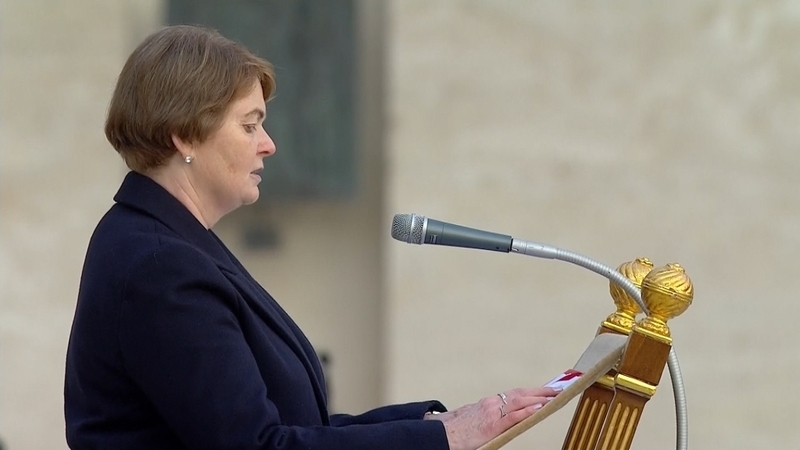 Mary Maguire as Leitir Ceanainn a léigh an Dara Léacht ag Aifreann Éagnairce an Phápa Beinidict