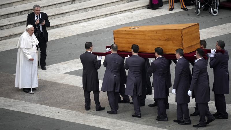 Aifreann Éagnairce an Phápa Beinidict sa Vatacáin