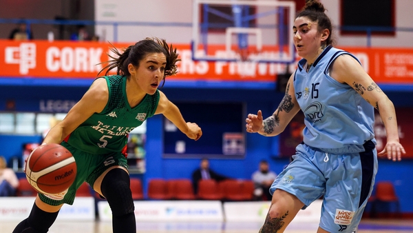 DCU Mercy's Lindsey Abed (R) tracks Dayna Finn of Trinity Meteors