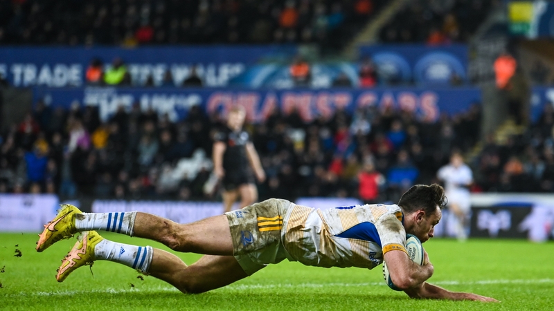 Hugo Keenan with Leinster's second try