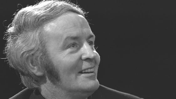 Behan - Ulick O'Connor on 'The Late Late Show' (1973) © RTÉ Archives 2043/068