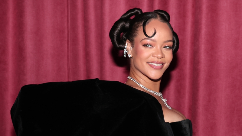 Click through our red carpet gallery for all the looks as they happen.