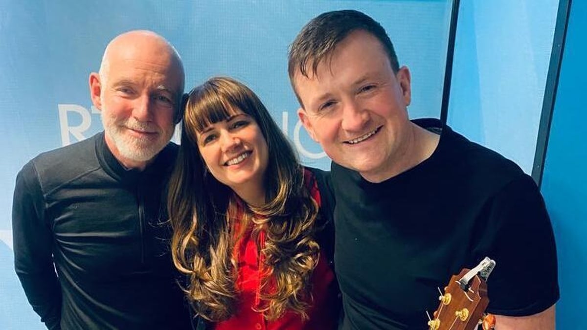 Live Music - Aoife Scott