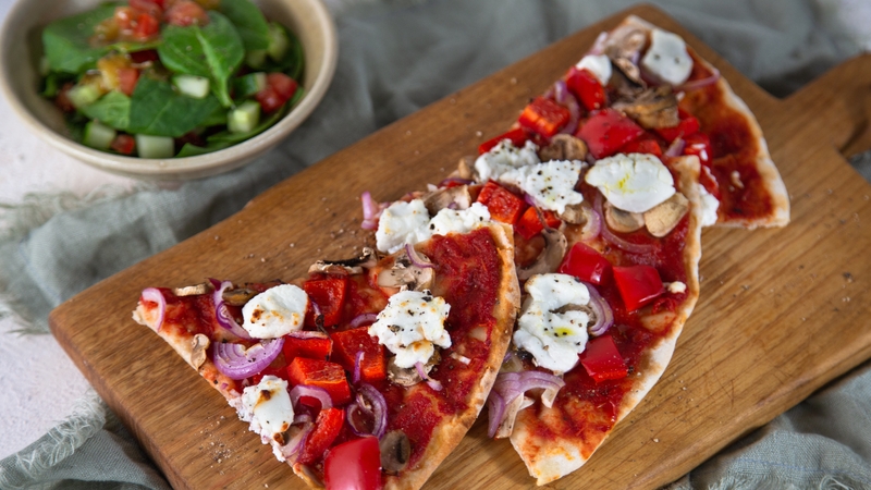 Each serving contains approximately 530 kcal.