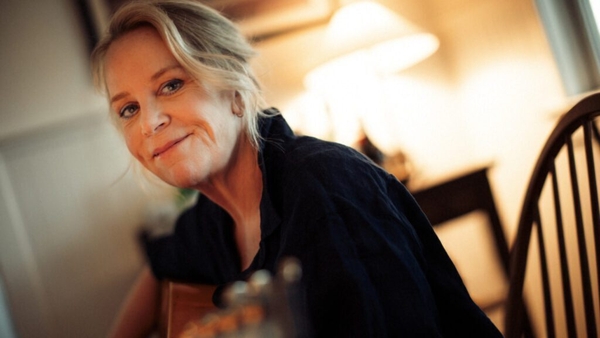 Country legend Mary Chapin Carpenter talks to Marty