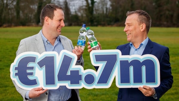 Laurence Kelly, Buying Director at ALDI Ireland, with Michael Cairns, Commercial Director of Glenpatrick Spring Water