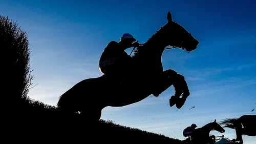 Thedevilscoachman was involved in a three-way battle at halfway