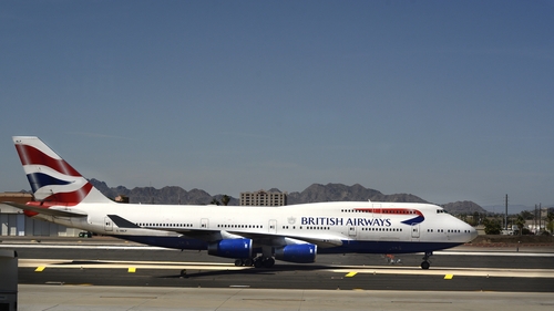 The US Transportation Department has fined BA $135,000 over a 2017 tarmac delay in which it failed to ensure the timely deplaning of passengers