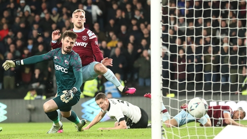 Jarrod Bowen of West Ham United scores