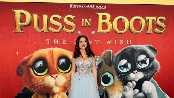Salma Hayek Pinault: "I hope I can find enough magnetism to keep on bringing them back and keeping them all together."