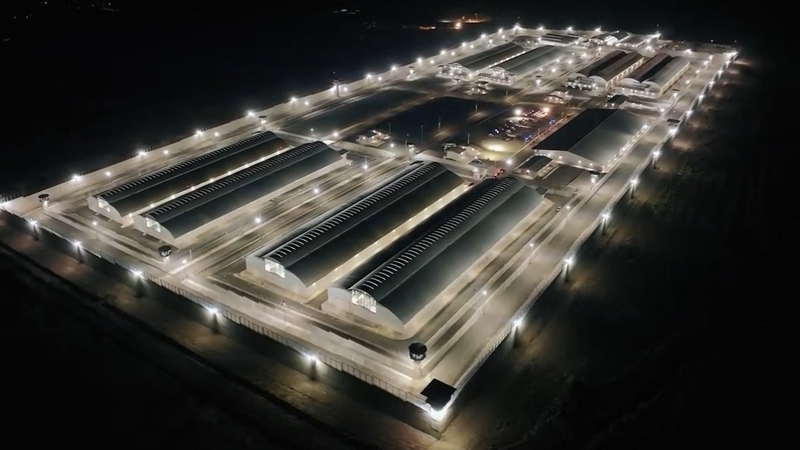 The prison has capacity for 40,000 prisoners (Pic: @nayibbukele)