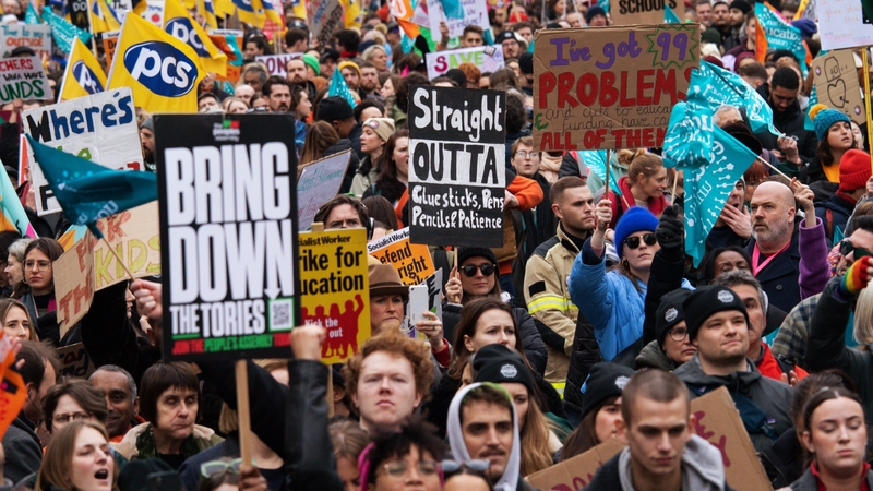 Tens of thousands of teachers and other public sector workers striking in London
