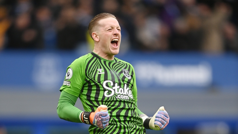 Jordan Pickford celebrates at Goodison Park