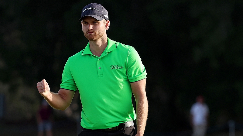Daniel Gavins edged home in UAE despite finding the water twice on 18
