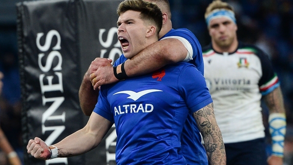 Matthieu Jalibert celebrates after scoring the match-winning try