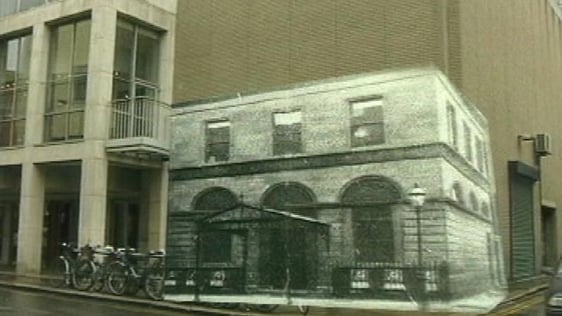 Plans for a new Abbey Theatre to incorporate original stonework (2003)