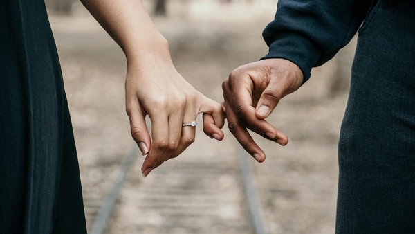 Are Couples Healthier than Singles? on Drivetime
