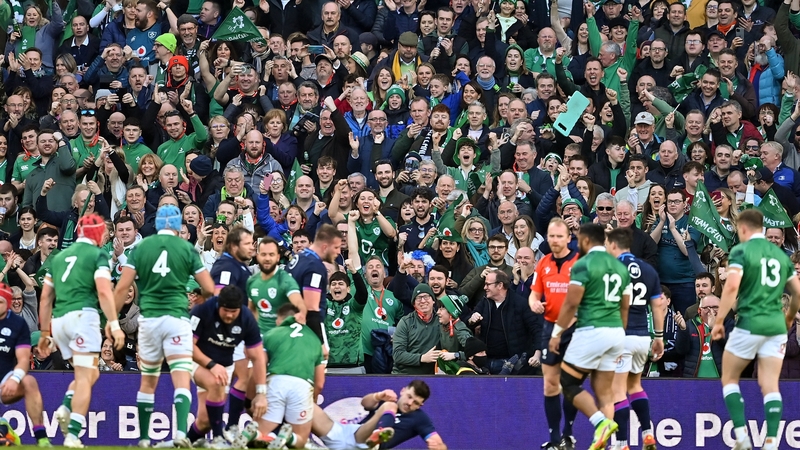 Andy Farrell has called on the Irish supporters to lift the team